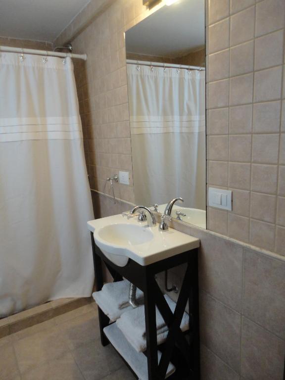 Unquehue Apartamentos Dormis Villa La Angostura Rom bilde